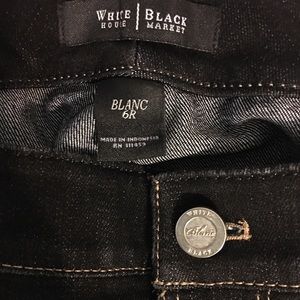 White House black market 👖